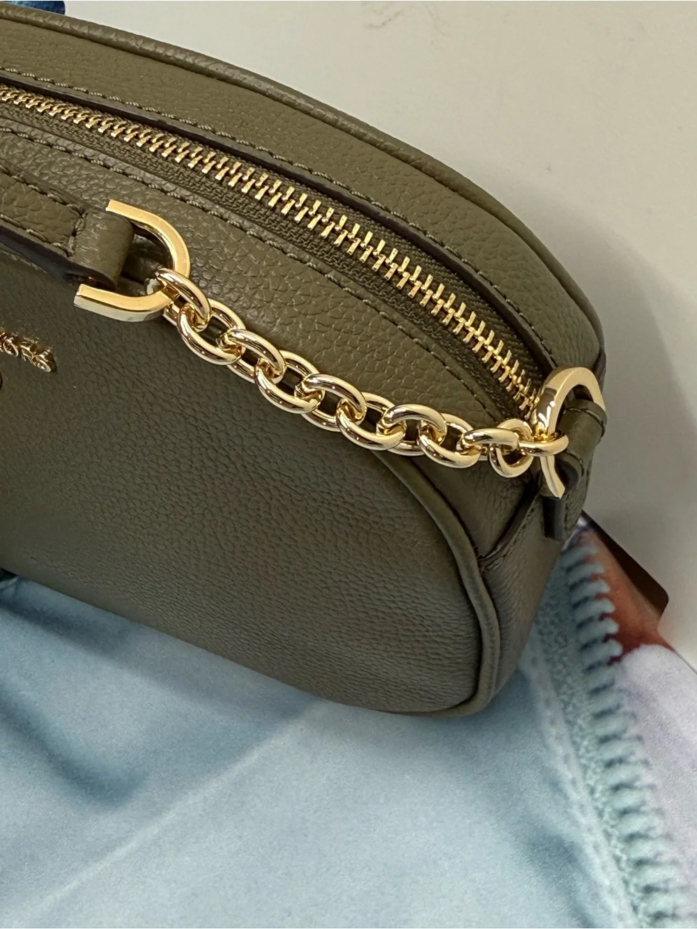 (new+tag) MICHAEL KORS Leather Olive Green Dome Camera Crossbody Gold Hardware